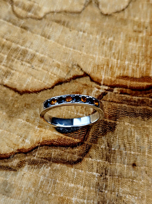 Citrine and black spinel ring